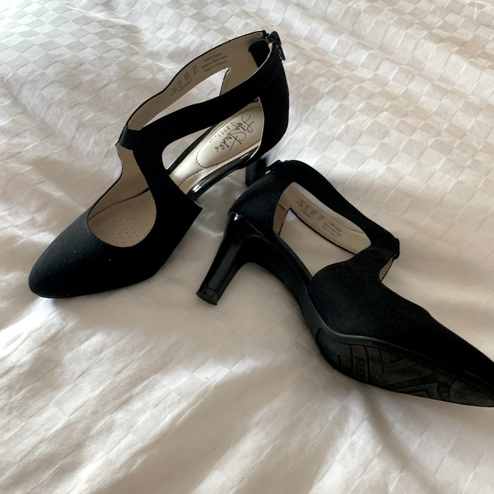 Life Stride Giovanna 2 Women’s Black Fabric Dress Pumps, Flex Sole; Size 8.5M